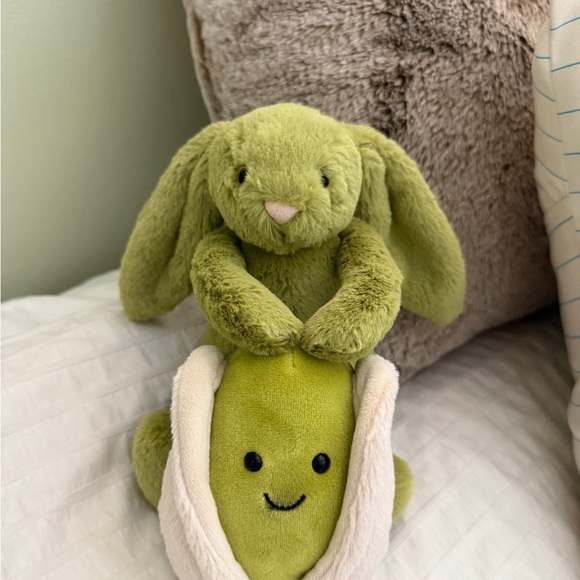 RETIRED Jellycat moss LITTLE bashful bunny NWT - Picture 1 of 4